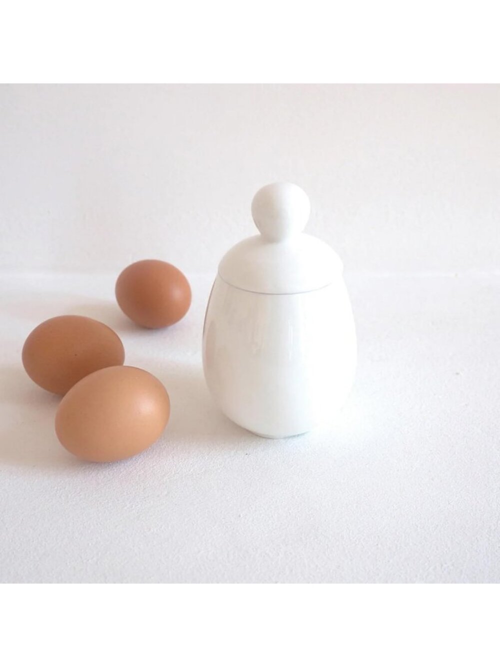 Scandinavian Porcelain Egg Coddler - Minimalist Design Poacher for Quick